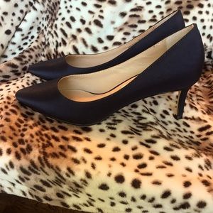 Nina Navy Pumps